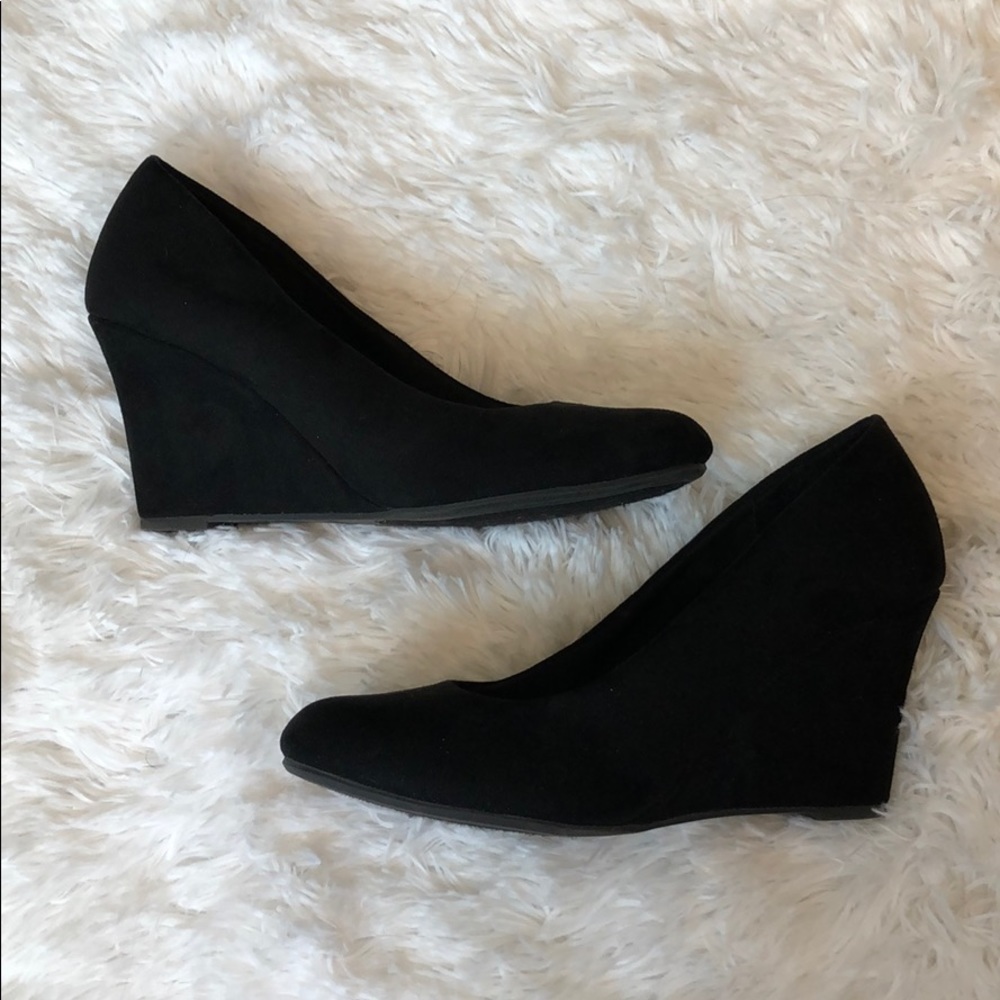 Dexflex Comfort Wedge Pumps